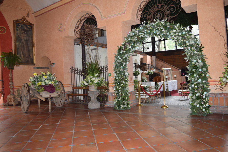 lobby023.jpg