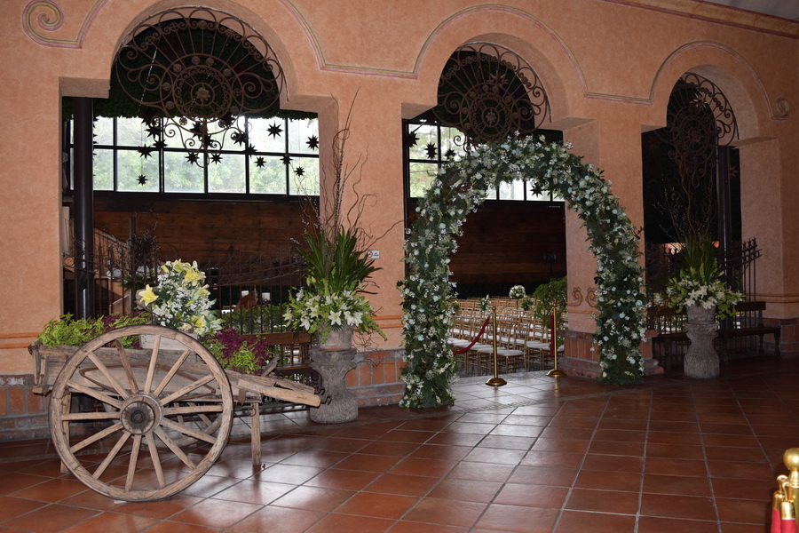 lobby033.jpg