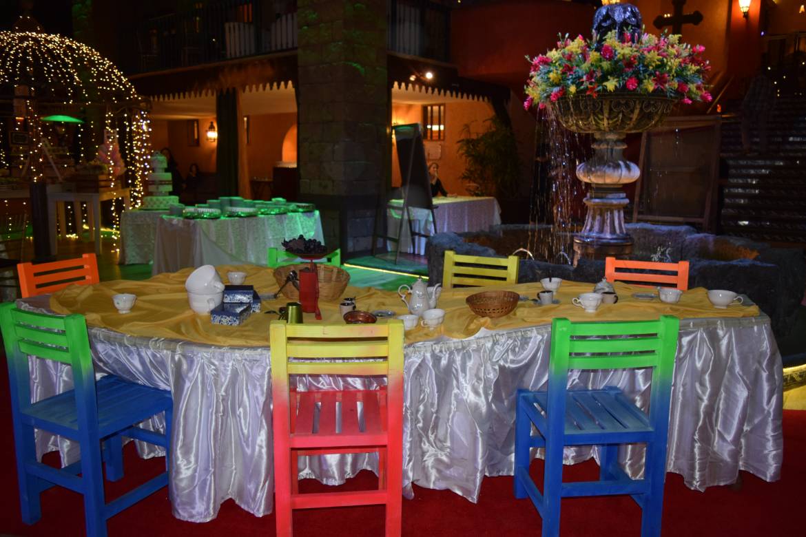 plaza018.jpg