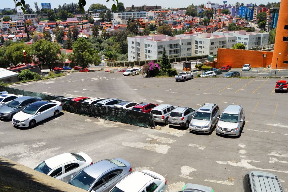 ESTACIONAMIENTO-1.jpg