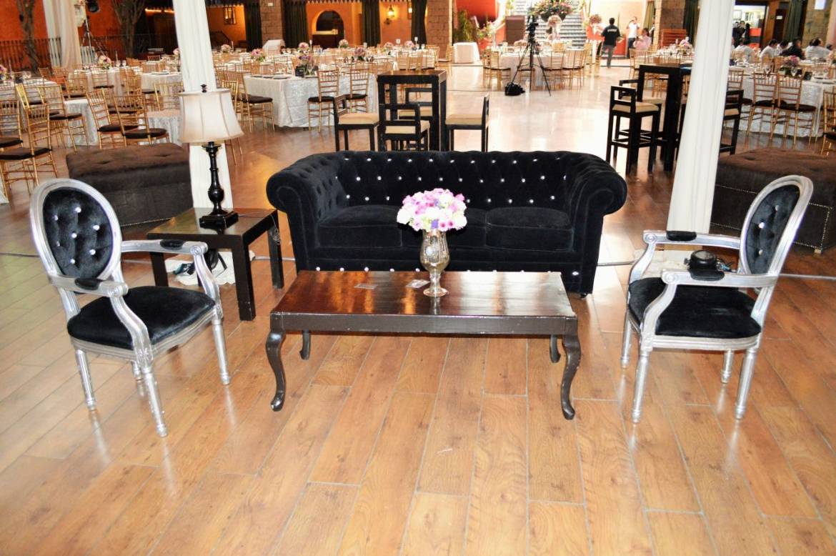 M.-VINTAGE-Y-LOUNGE-1.jpg