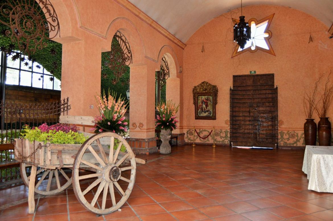 lobby-02-15-2023-02.jpg